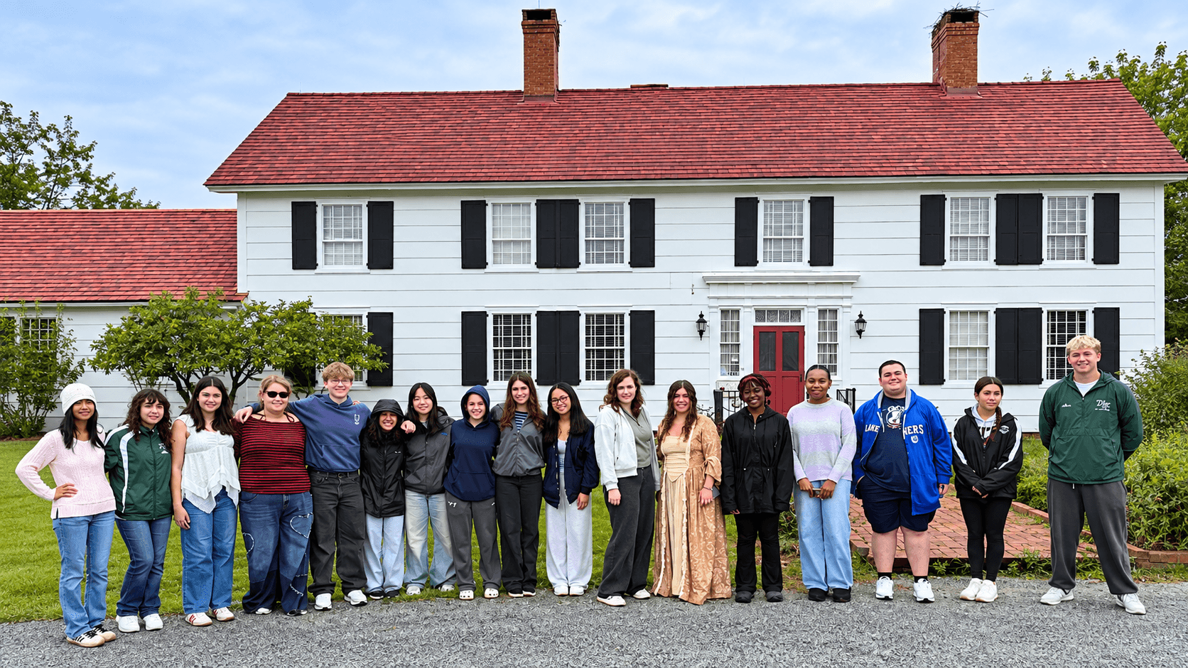 Manor Races Storm to Welcome Students