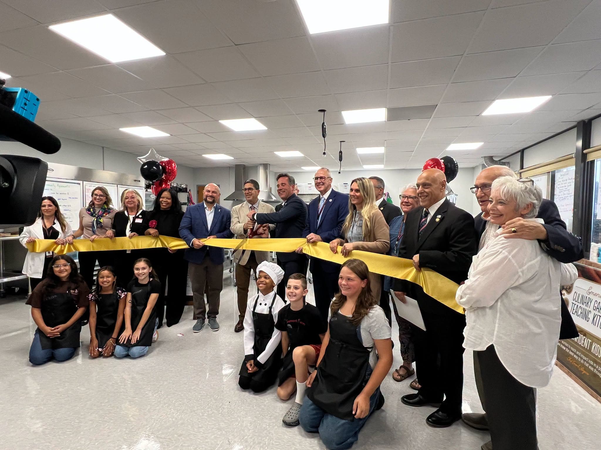 Tremont Students Get Cooking With Emeril