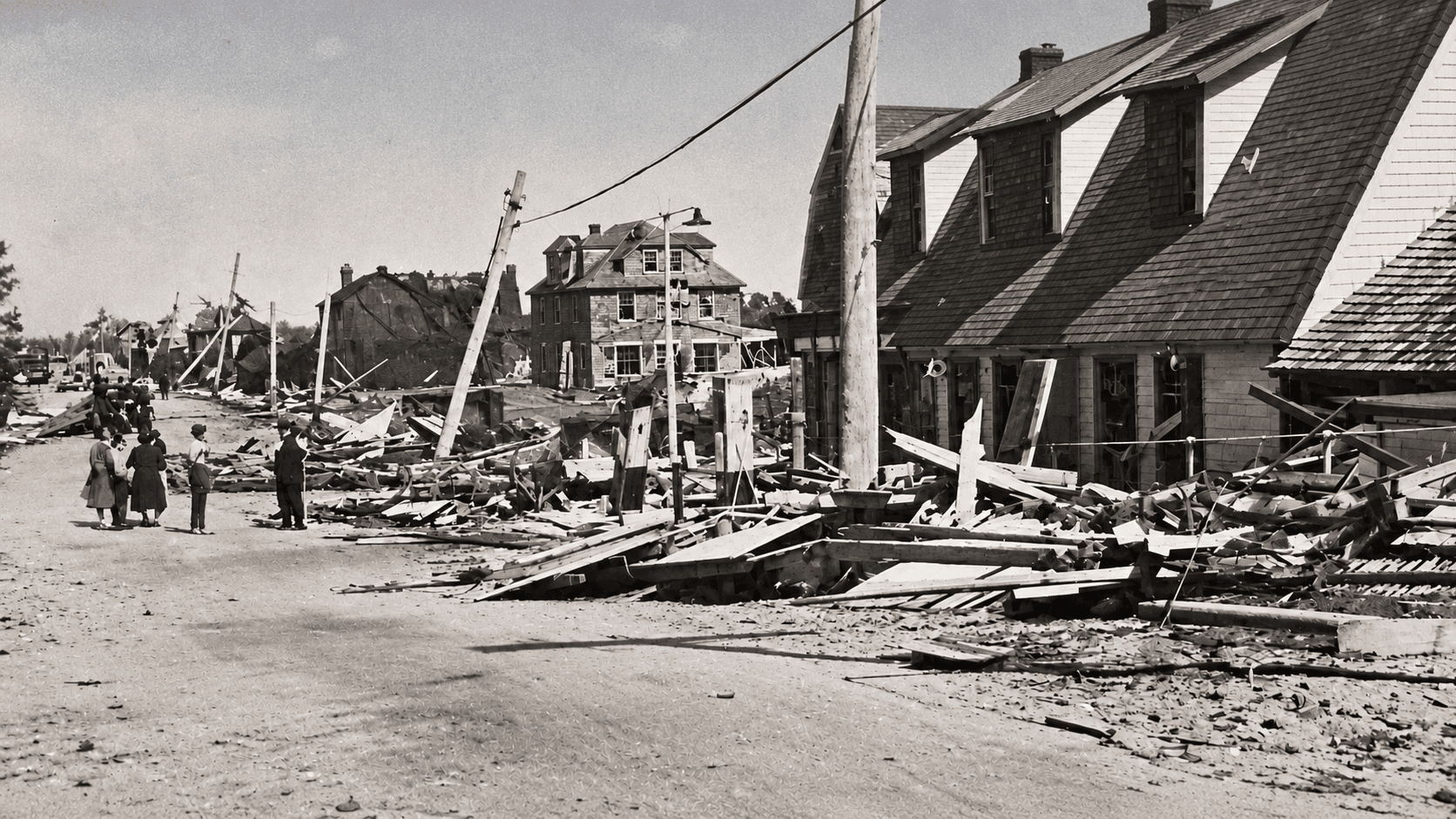 When the Long Island Express Roared Ashore