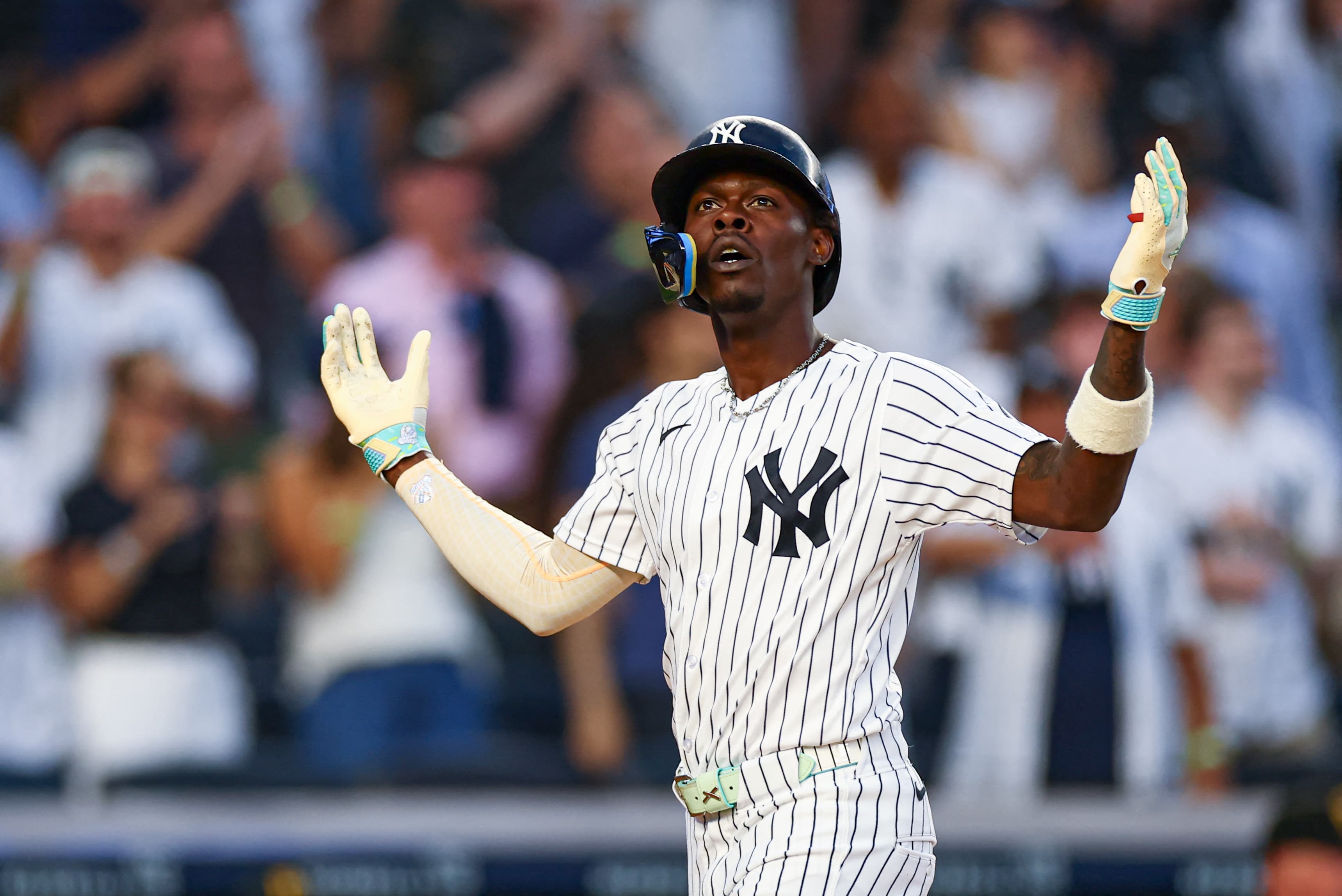 Yankees Legends Sound the Alarm