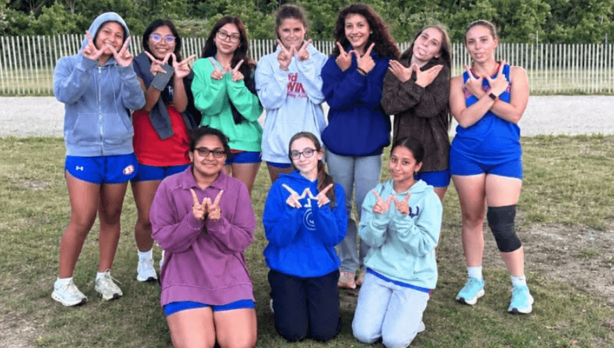 Bellport Runs to a W
